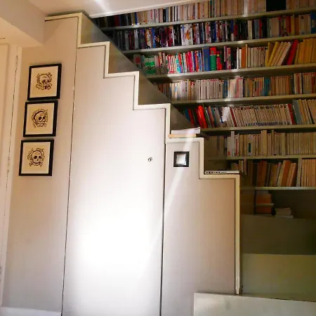 Beautiful Duplex Old City Apartment